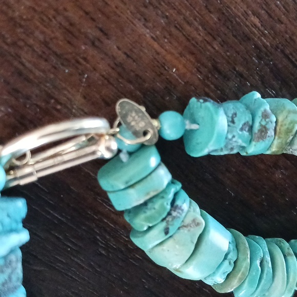 Zoe B 14kt Gold Turquoise Beaded Toggle Necklace 17-18" - Picture 4 of 11